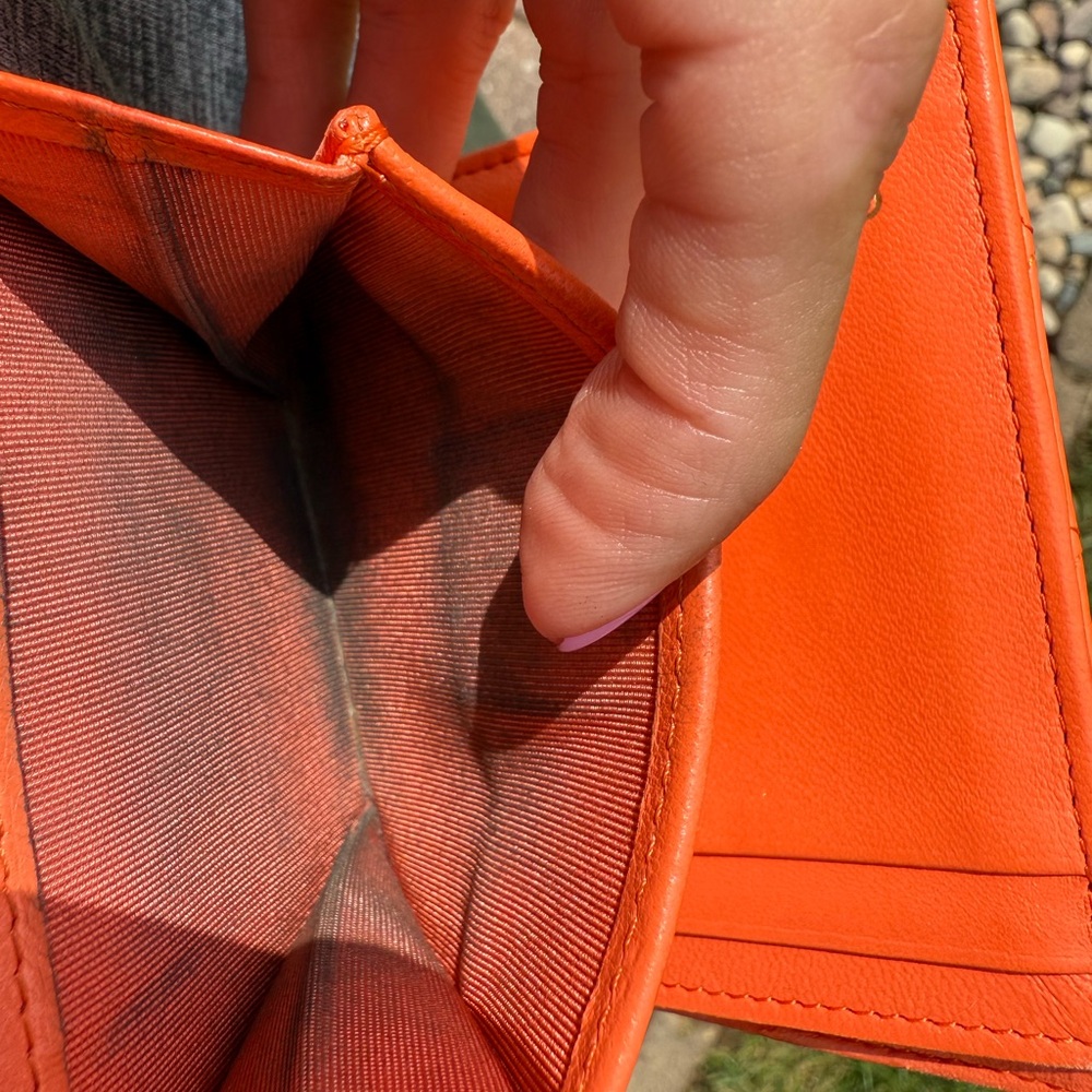 Chanel Orange Quilted Women's Wallet - Picture 4 of 5